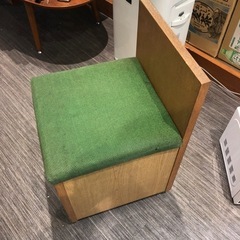 キャスター椅子の画像