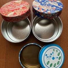 和柄、くまの空き缶　3個の画像