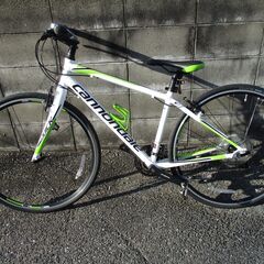 cannondale quick　キャノンデール　クイック　クロスバイク　サイズＳ　アルミフレーム　軽量　走行少ない　屋内保管品　白色の画像