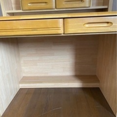 天然木の学習机の画像