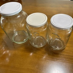 ピッチャー、ガラス瓶
の画像