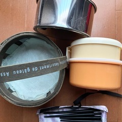 新品お弁当箱　手持ちカゴ　セットの画像