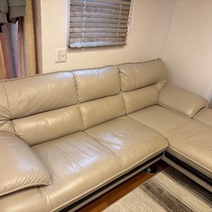 ソファーベージュ