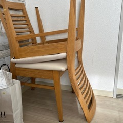 ダイニングテーブル 椅子4個セットの画像