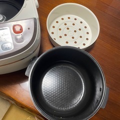 炊飯器の画像