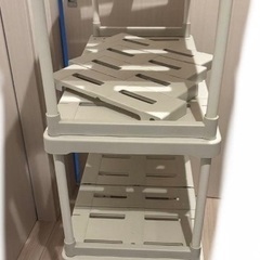 バラ売り可 アイリスオーヤマ　押入れラック　キャスター付き4段　白の画像