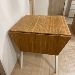 折りたたみダイニングテーブルの画像