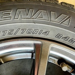 ★中古スタッドレスタイヤ★ グッドイヤー ホイール4本セット3000円 トヨタ アクア使用しました !の画像