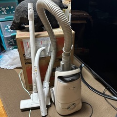 Panasonic パナソニック　紙パック式掃除機　MC-SJP800Gの画像