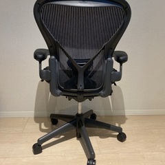 ハーマンミラー　アーロンチェア　B ライトの画像