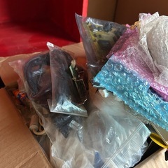古い自作パソコンの部品類（お宝があるかも！！）の画像