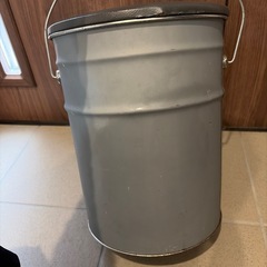 椅子にもなる いれもの入れ物 の画像