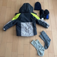 スキーウェア　ニット帽　グローブ　靴下✖️2セット
の画像