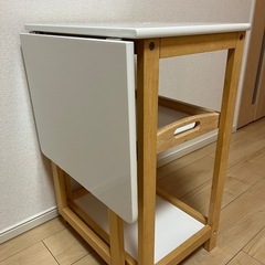 サイドテーブルの画像