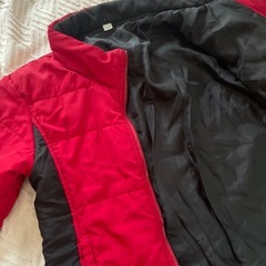 120サイズ　赤色　ダウンの画像