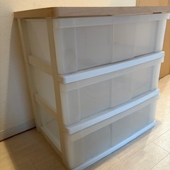 3段クリアボックスの画像