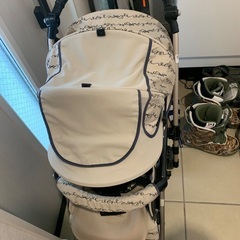 combi ベビーカーの画像