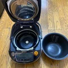 象印 炊飯器 圧力IH式 極め羽釜 5.5合 NP-S1000BKの画像