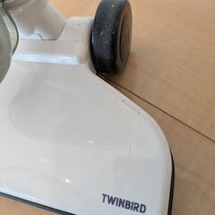 TWINBIRD(ツインバード) コード式 スティック型 掃除機 の画像