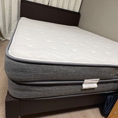 ダブルベッド　マットレス＋フレーム(ニトリN-sleep)の画像