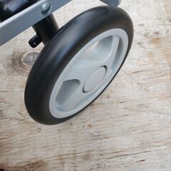 高齢者向けシルバーカート／買い物・散歩用／美品／ブレーキ付きの画像