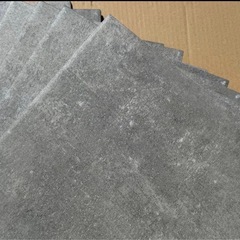 37. 300角磁器質タイル グレー　12枚の画像