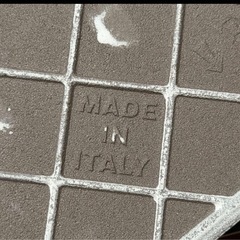 37. 300角磁器質タイル グレー　12枚の画像