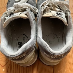 ⭕️ニューバランス★23cm★グレーのスニーカーの画像