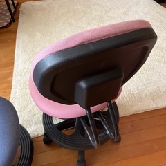 学習机の椅子ピンクの画像