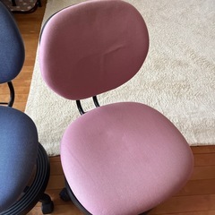 学習机の椅子ピンクの画像