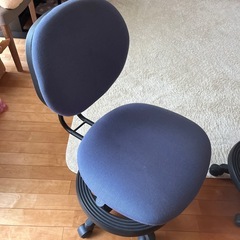 学習机の椅子ブルーの画像