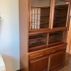 食器棚の画像