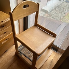学習机の椅子の画像