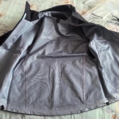 Mizunoブラックジャケットの画像