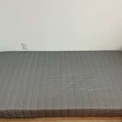 足付きマットレスベッド 　の画像