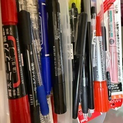 引き出しケース、文房具類多数の画像