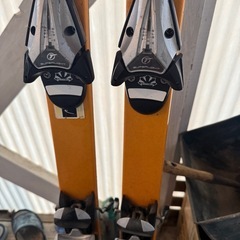 スキー板　と　ワックスの画像