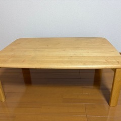 木製折りたたみテーブルの画像