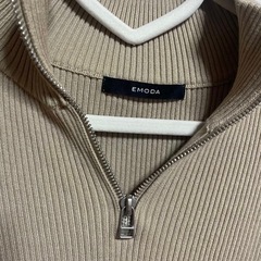 EMODA ハーフジップニットワンピース ベージュの画像