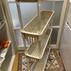 隙間収納ワゴンの画像