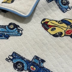 子供用パジャマ 車柄 サイズ100 ボタンの画像