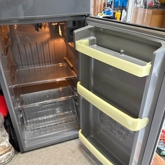 差し上げます小型冷凍冷蔵庫(National)の画像