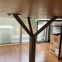 MAGNUS OLESEN ダイニングテーブルの画像