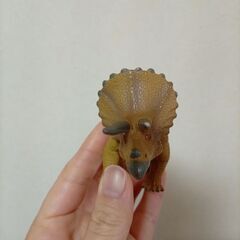 アニア　恐竜　トリケラトプス　おもちゃ　動物の画像