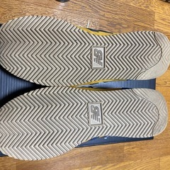 New Balance U220FG 27.5 イエロー　スニーカーの画像
