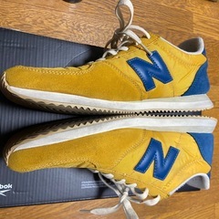 New Balance U220FG 27.5 イエロー　スニーカーの画像