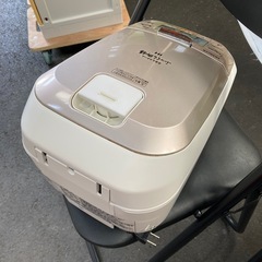 炊飯器　の画像