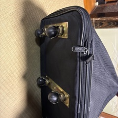 キャスター付きバックの画像