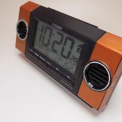 ※お引き取り先決定済み※電波目覚まし時計2点セット　シチズン8RZ135＆メーカー不詳　細かい機能の動作確認未了　【非対面取引です】　の画像