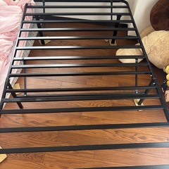 ベッドフレームの画像